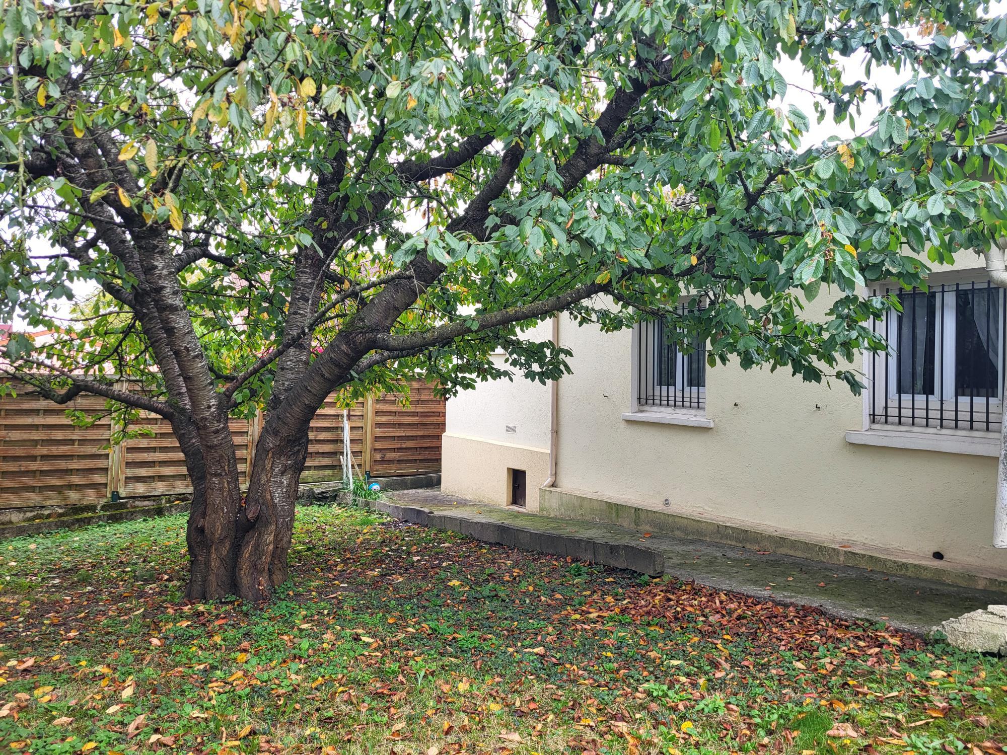 Maison à vendre à St denis, 50 m², 3 pièces – photo 2 sur 11